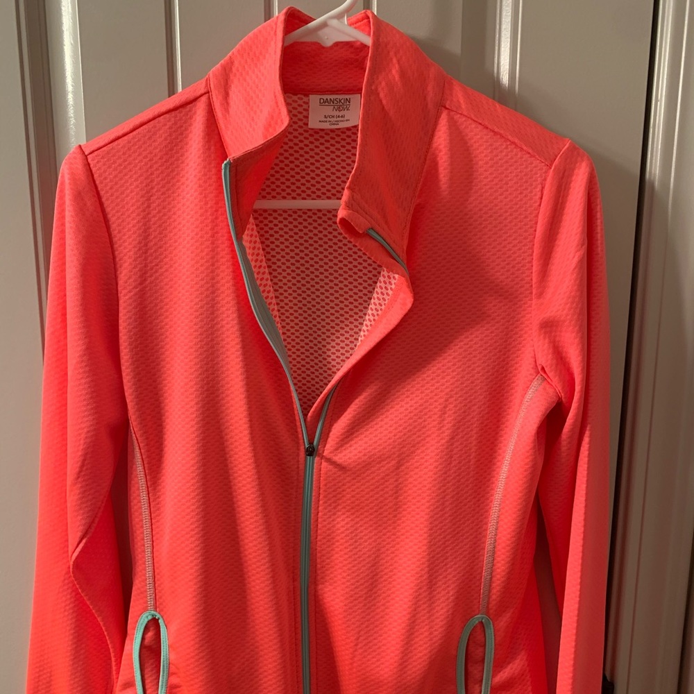 NWOT Danskin Now Lightweight Jacket